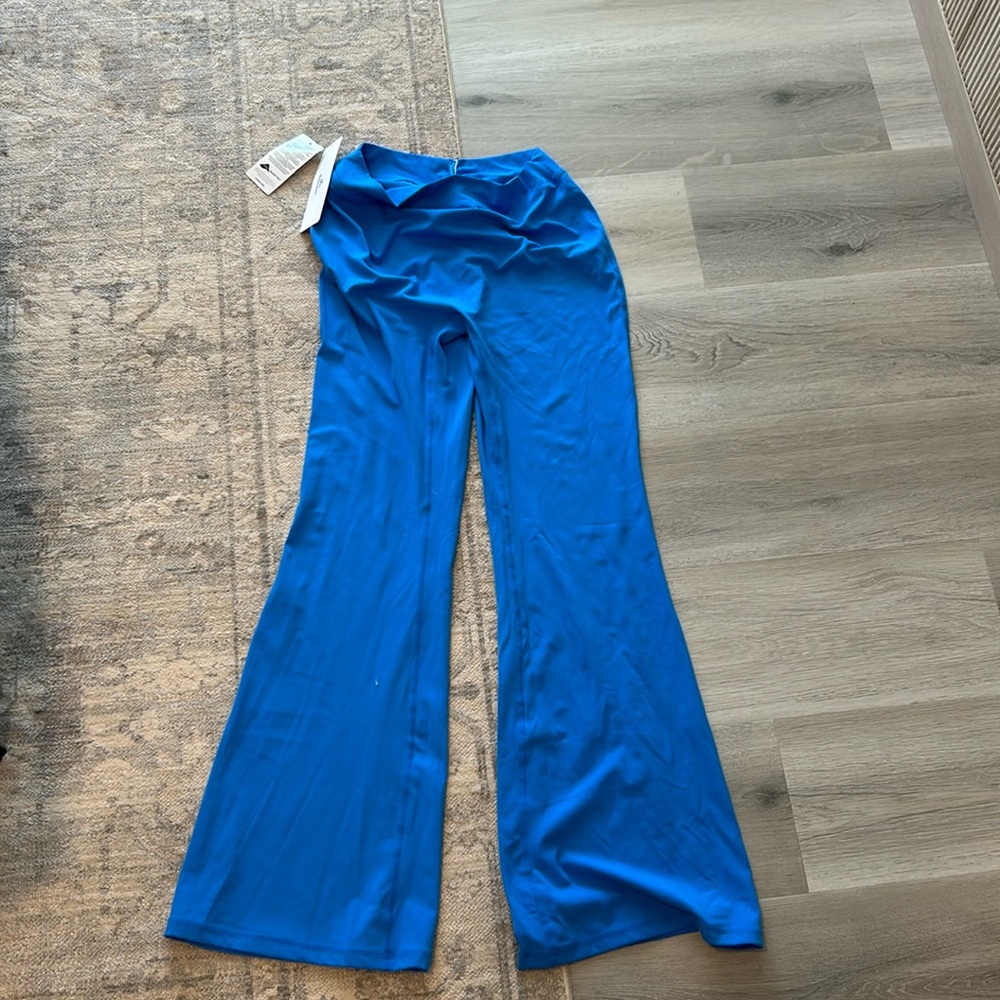 Scrunch butt, yoga pants size large from Amazon